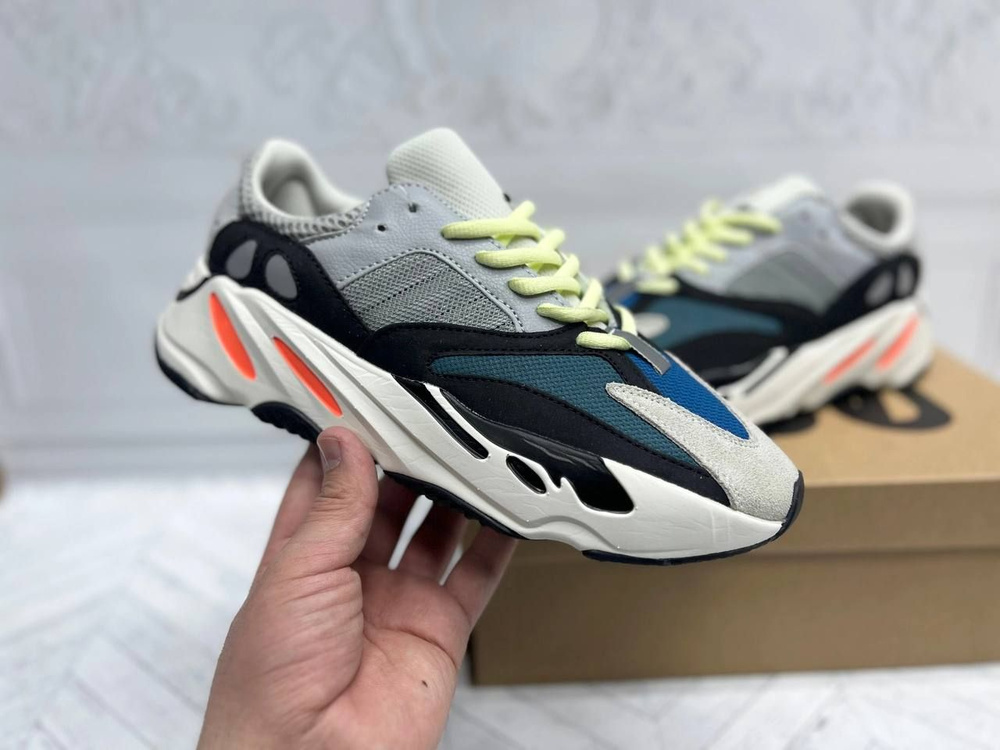 Кроссовки Yeezy boost 700 V2 #1