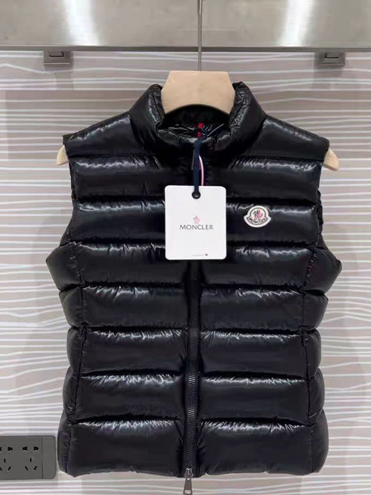 Жилет MONCLER #1