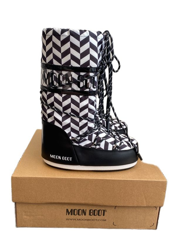 Сапоги Moon Boot #1