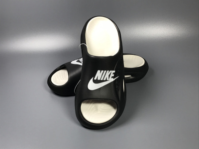 NIKE GETASANDAL OZON