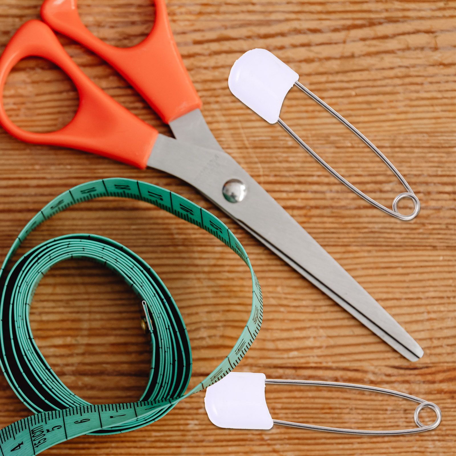 Правила безопасного обращения с иглами и булавками