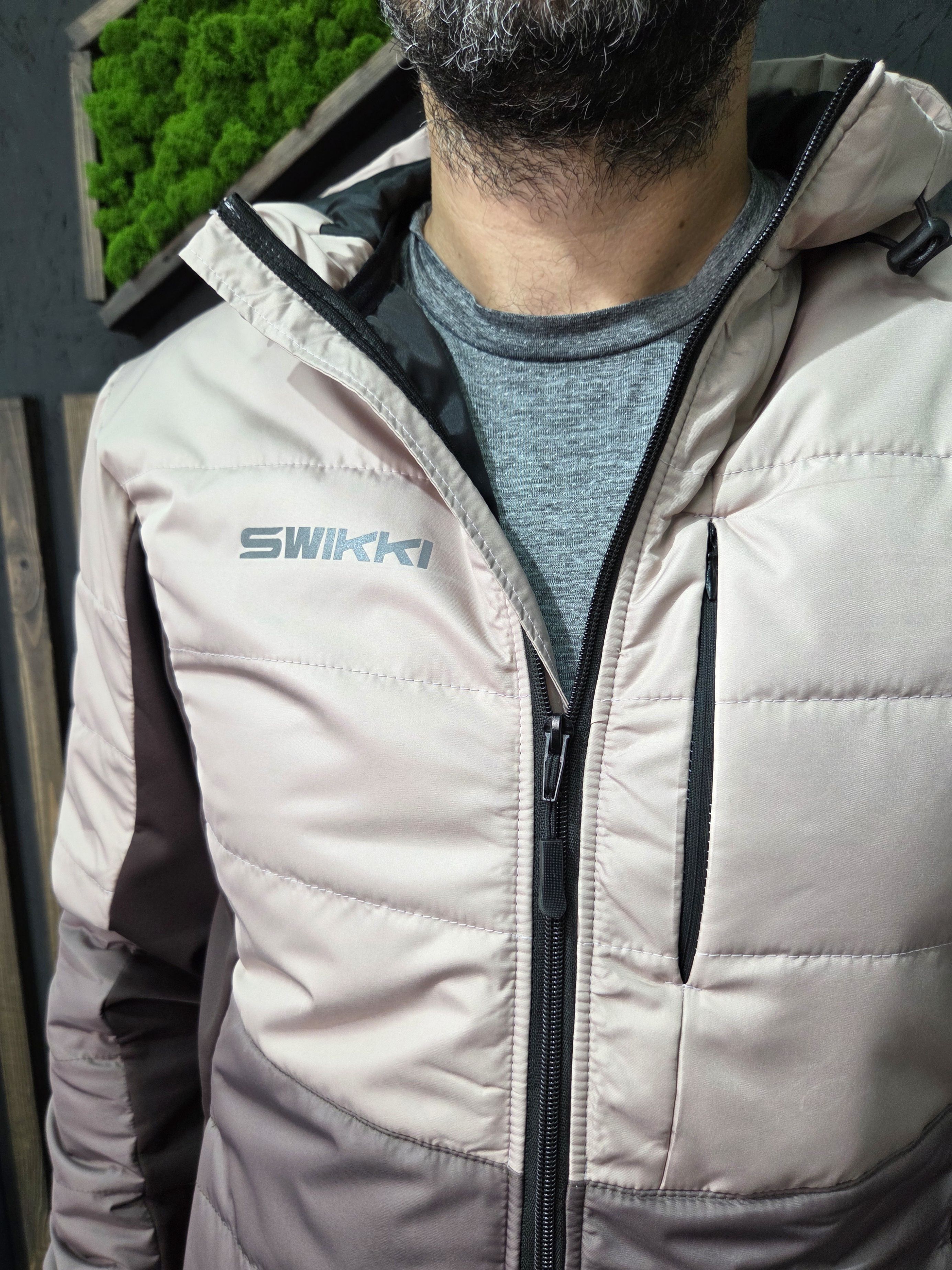 Куртка спортивная SWIKKI