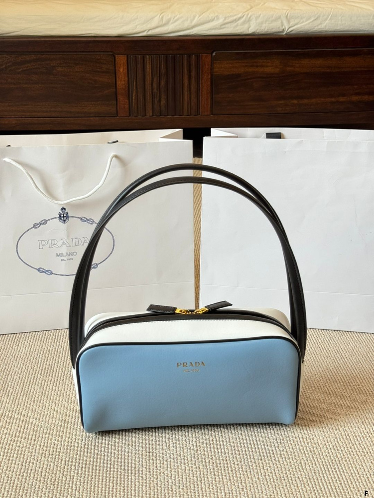 Prada Сумка ридикюль #1