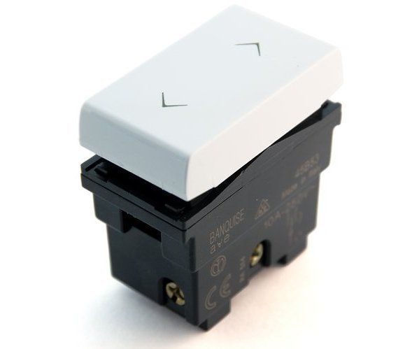 AV45B51 Выключатель без фиксации, белый арт. 88009-0040 Каме - купить с ...