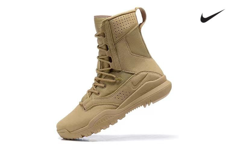 Кроссовки SFB #1