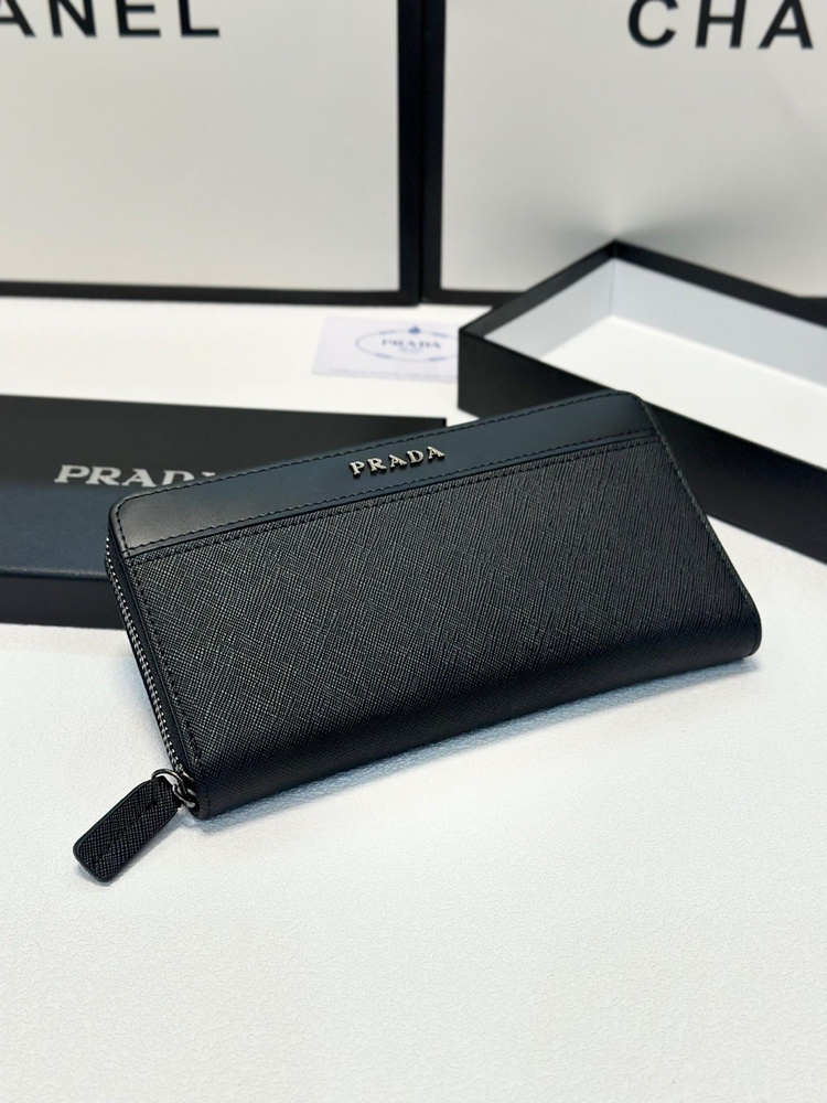 Prada Кошелек #1