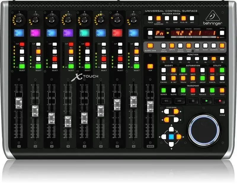 MIDI контроллер Behringer X-Touch #1