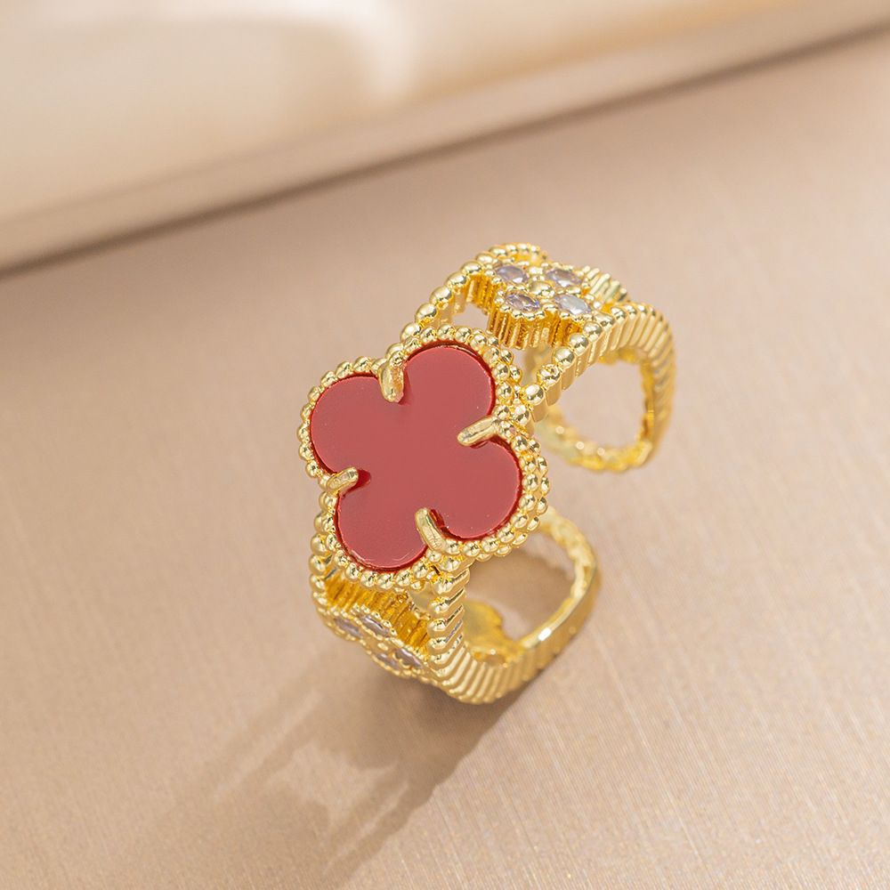 Van Cleef & Arpels Кольцо Перстень #1