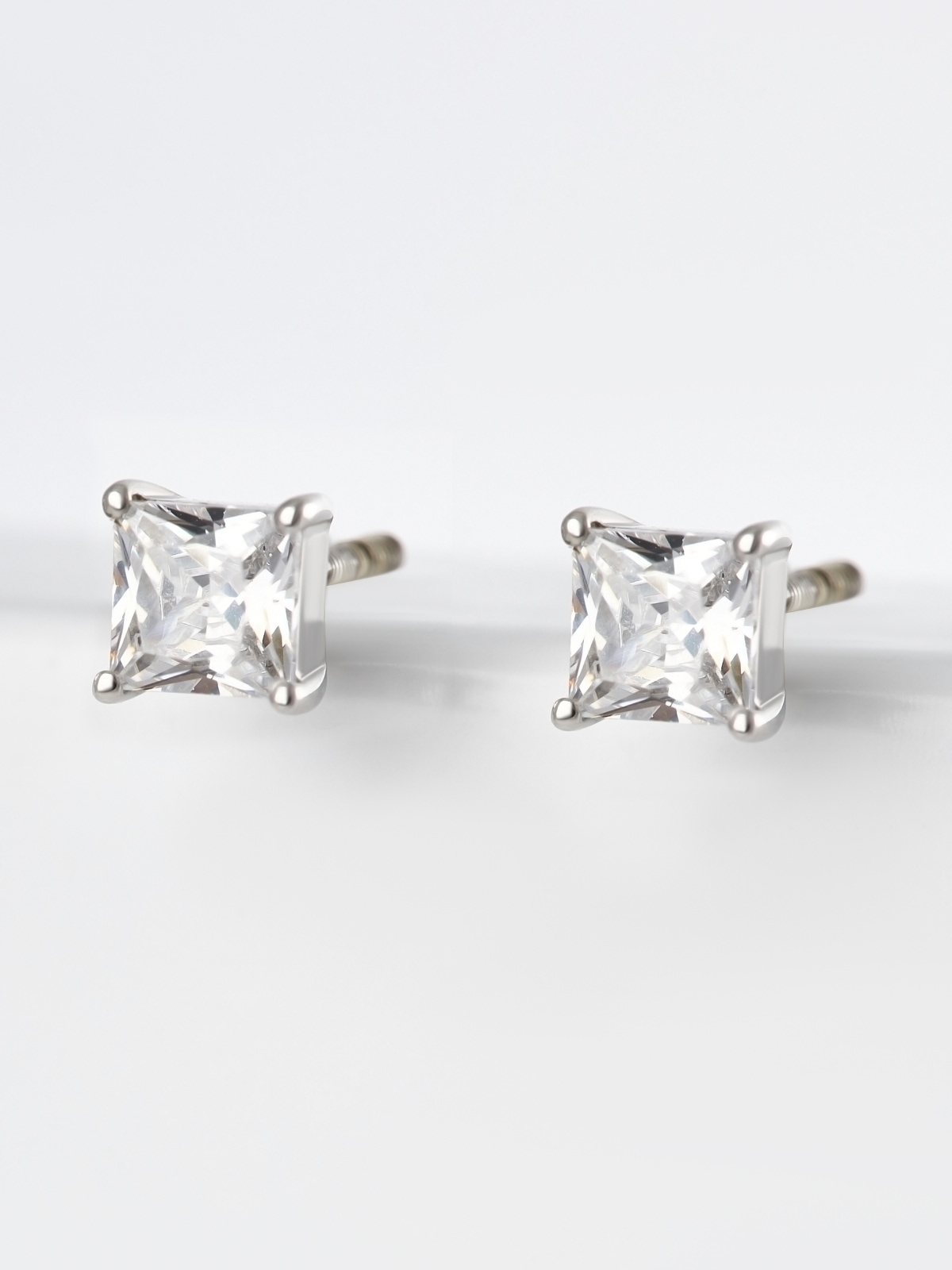 Серьги гвоздики женские серебро 925 с фианитами