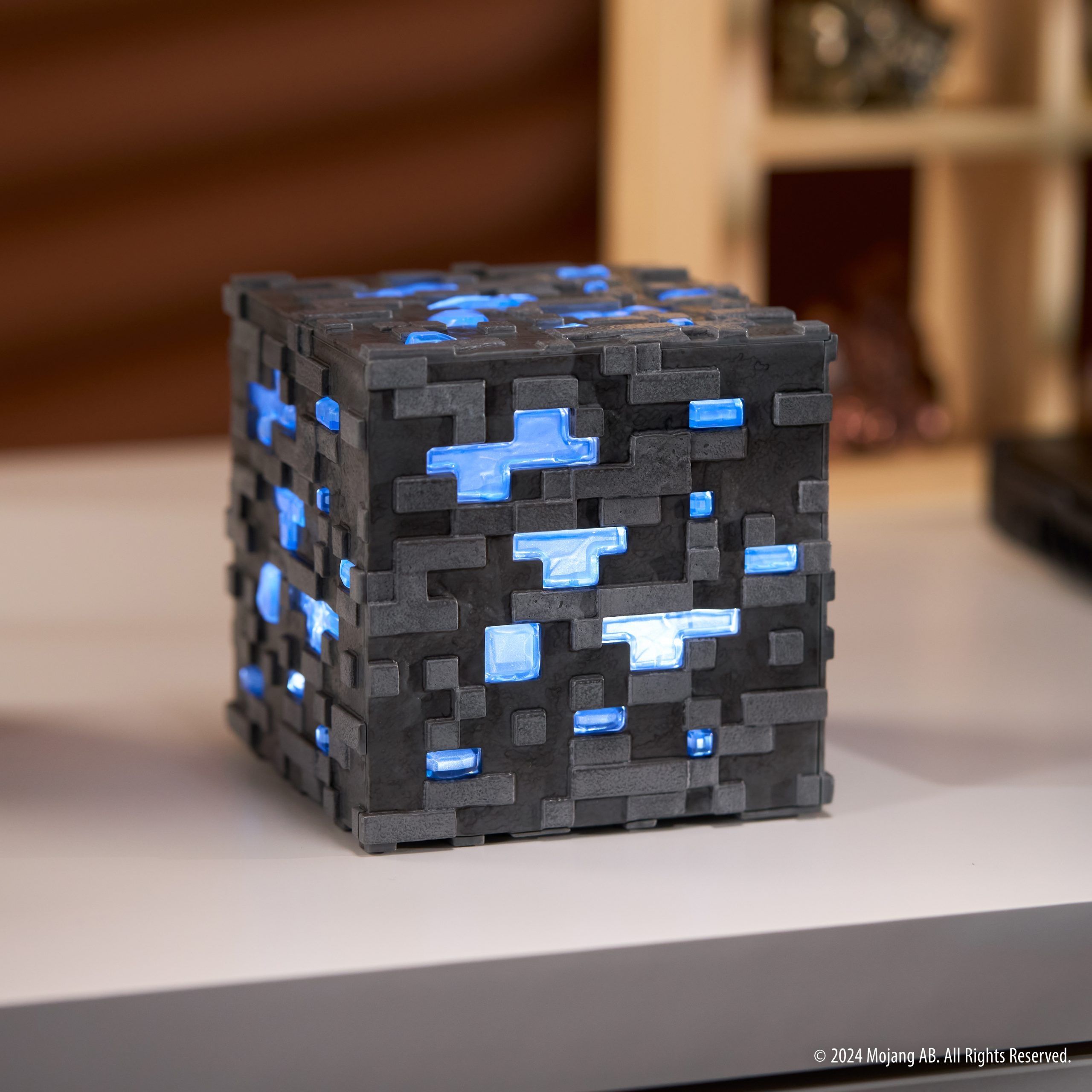 Майнкрафт Премиум реплика светящейся алмазной руды Minecraft (лицензия)