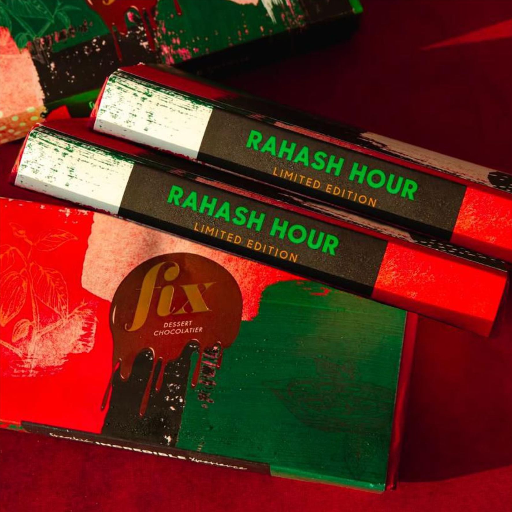 Порно сиськи GIF Бір қызды порно видеоға түсіріп алды