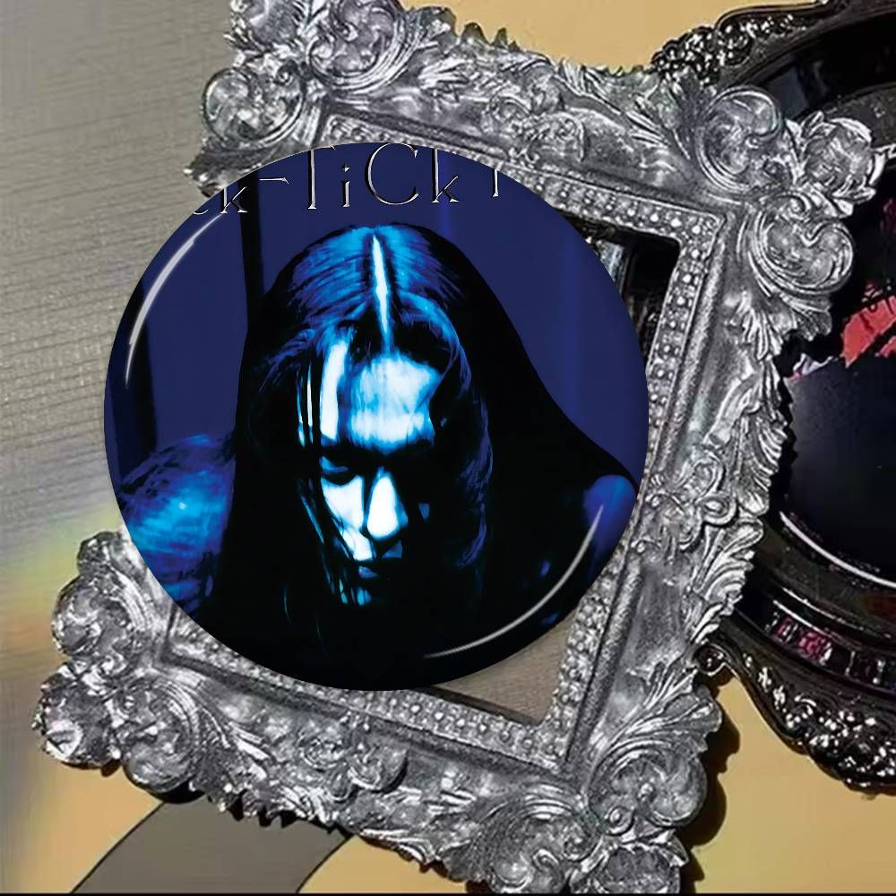 Брошь #1