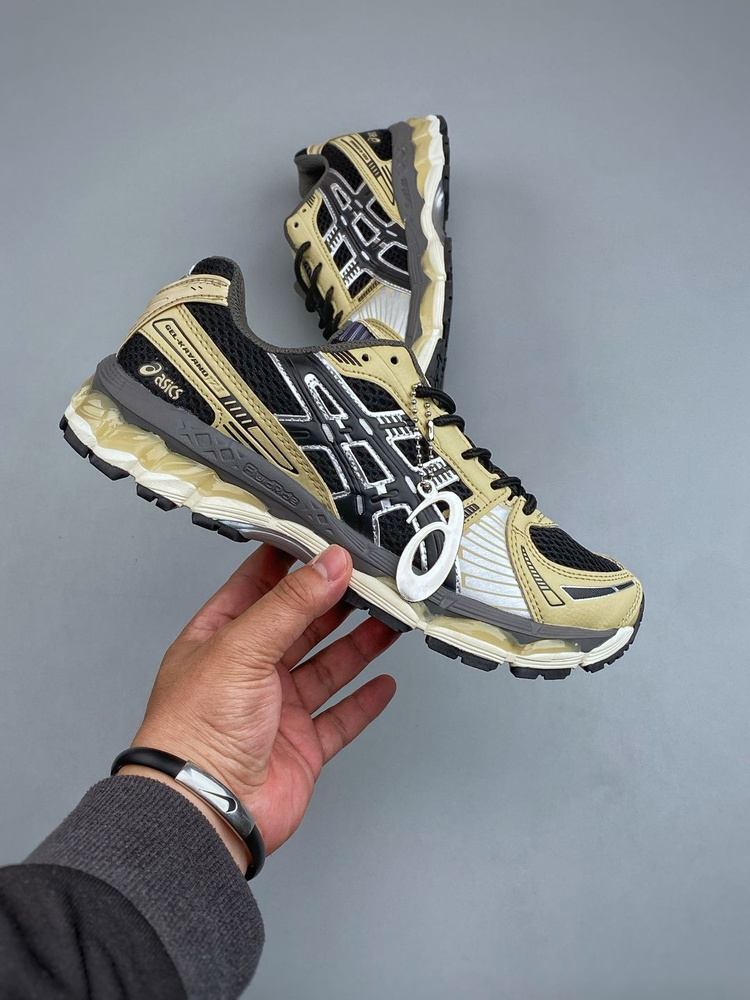 Кроссовки ASICS #1