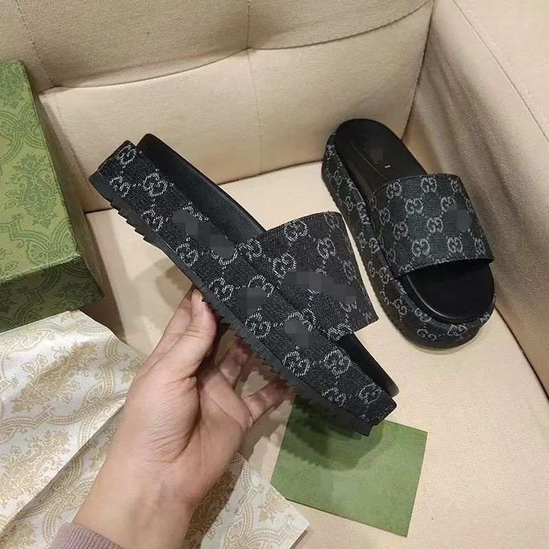 Тапочки Gucci #1