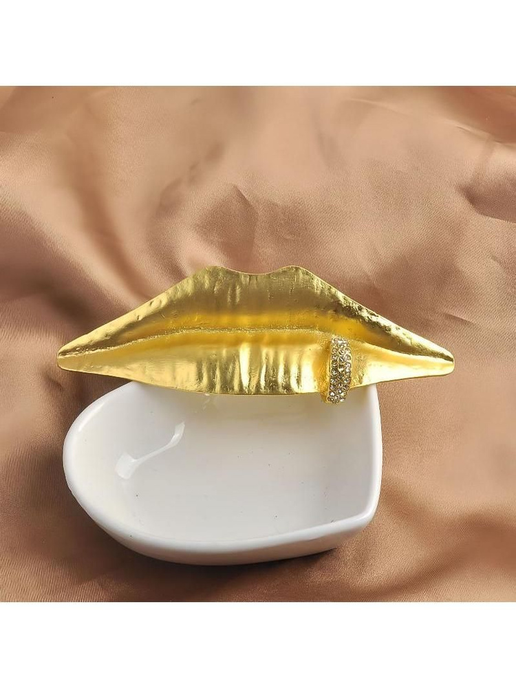 Брошь #1