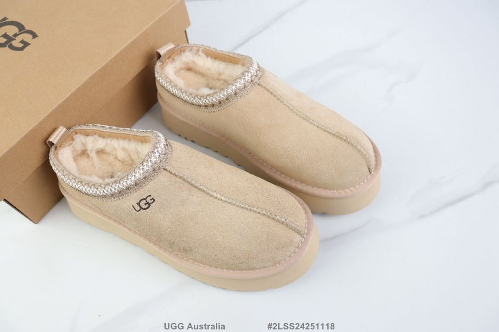Ботинки UGG #1