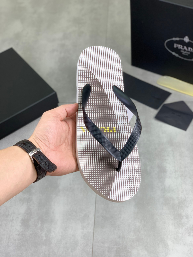 Тапочки Prada #1