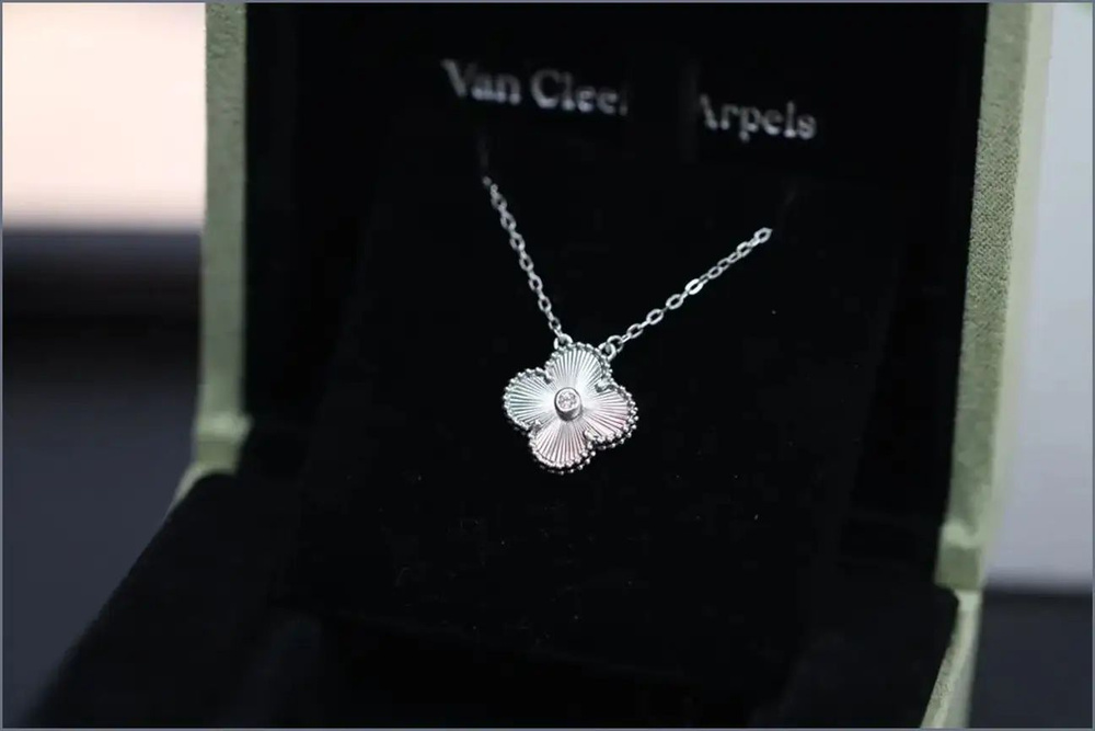 Van Cleef & Arpels Колье #1