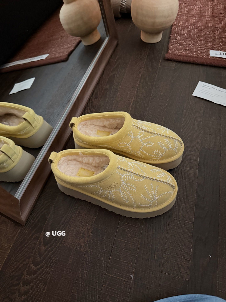 Ботинки UGG #1