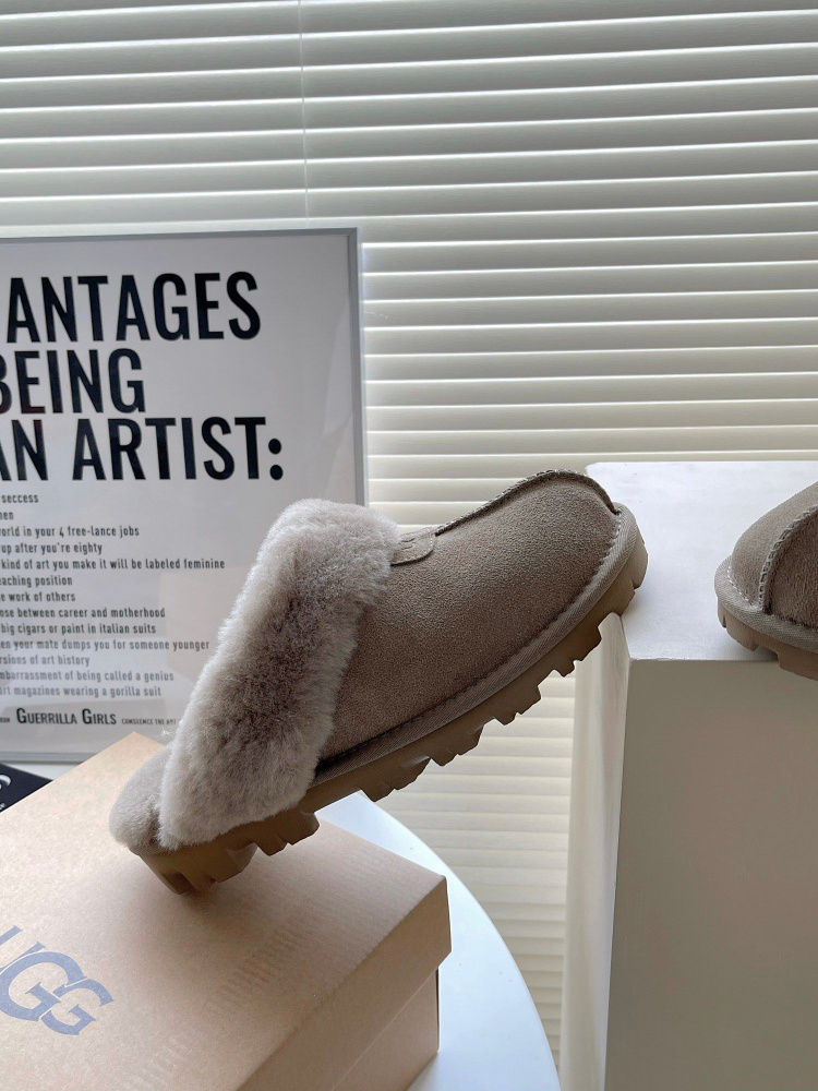 Ботинки UGG #1