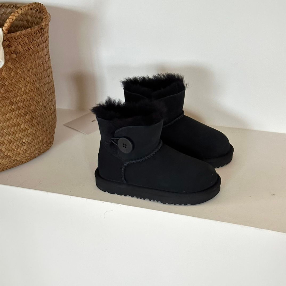 Ботинки UGG #1
