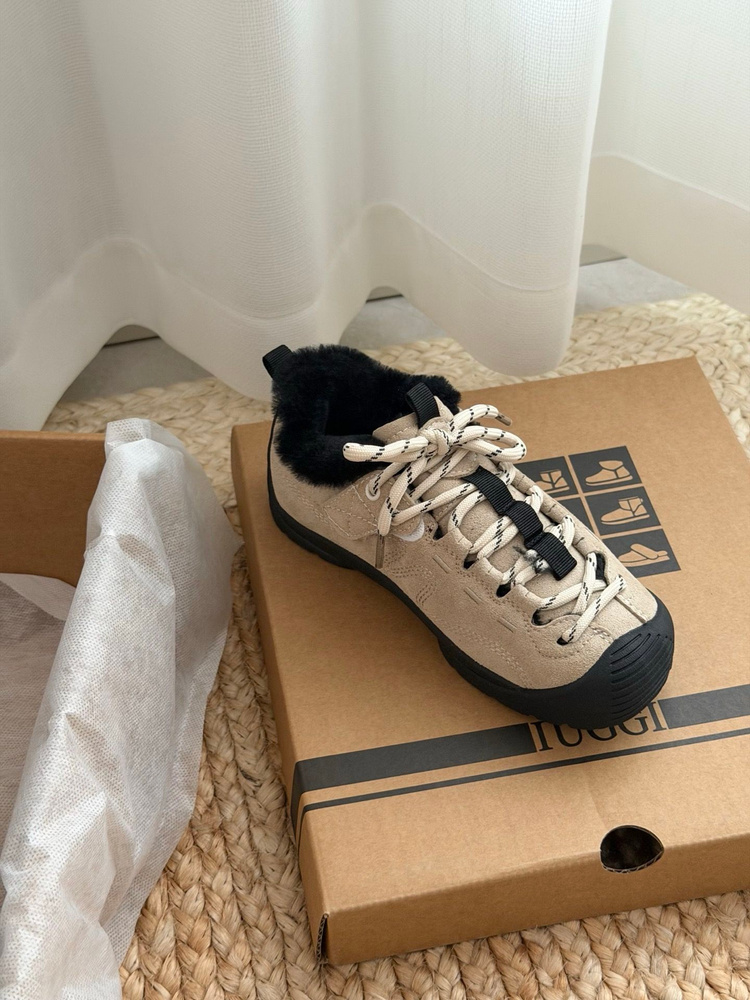 Ботинки UGG #1