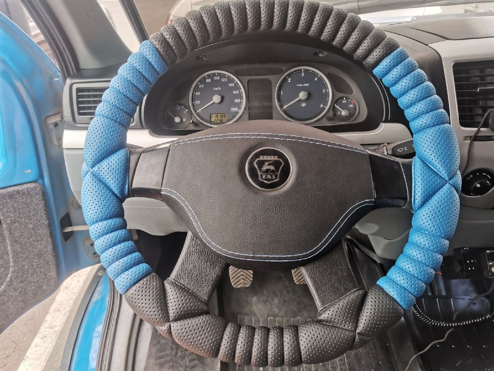 Оплётка на руль леской Газель, черно - синяя текстура перфорация (набор ...