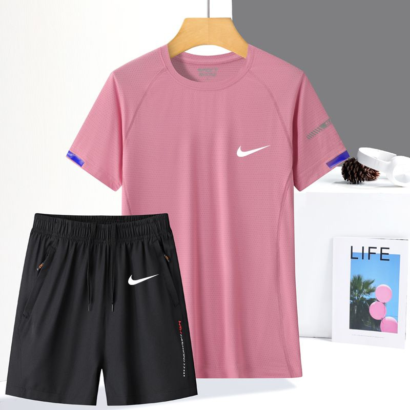 Комплект футболок Nike #1