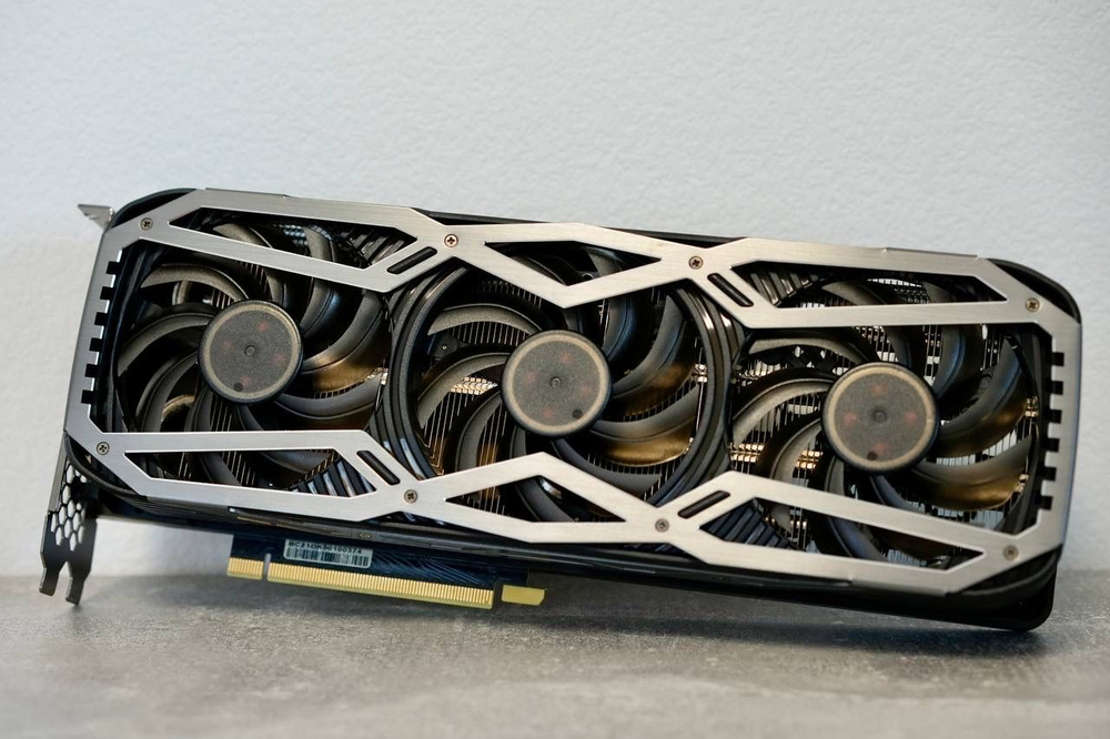 Gainward GeForce RTX 3070 Ti, 8GB, NED307T019P2-1046X