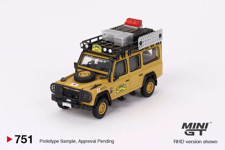 Модель коллекционная Mini GT 1:64 #751 Land Rover Defender 110 1989 Camel #1