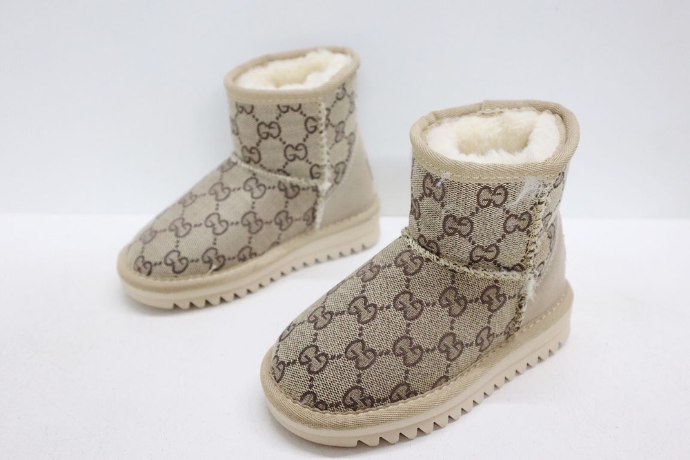 Сноубутсы UGG #1