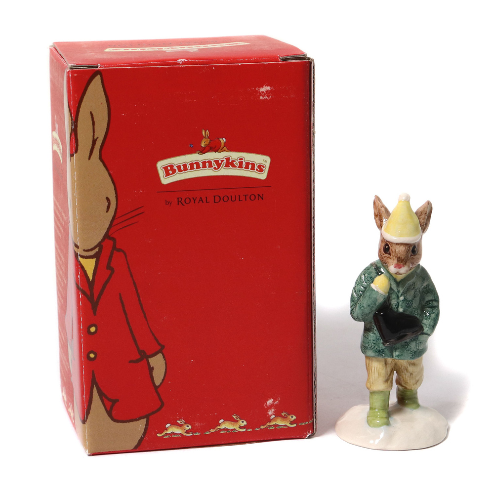 Фарфоровая фигура "Мальчик-скейтер" (Кролик с коньками). Англия, Royal Doulton, 1995 год.  #1