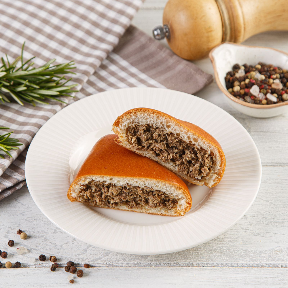 Пирожок с мясной начинкой 50 г #1