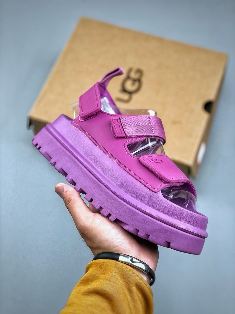 Сандалии UGG #1