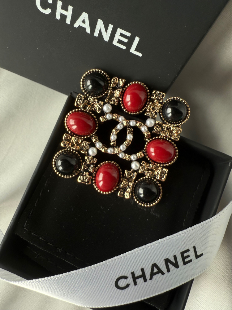 Chanel Брошь #1