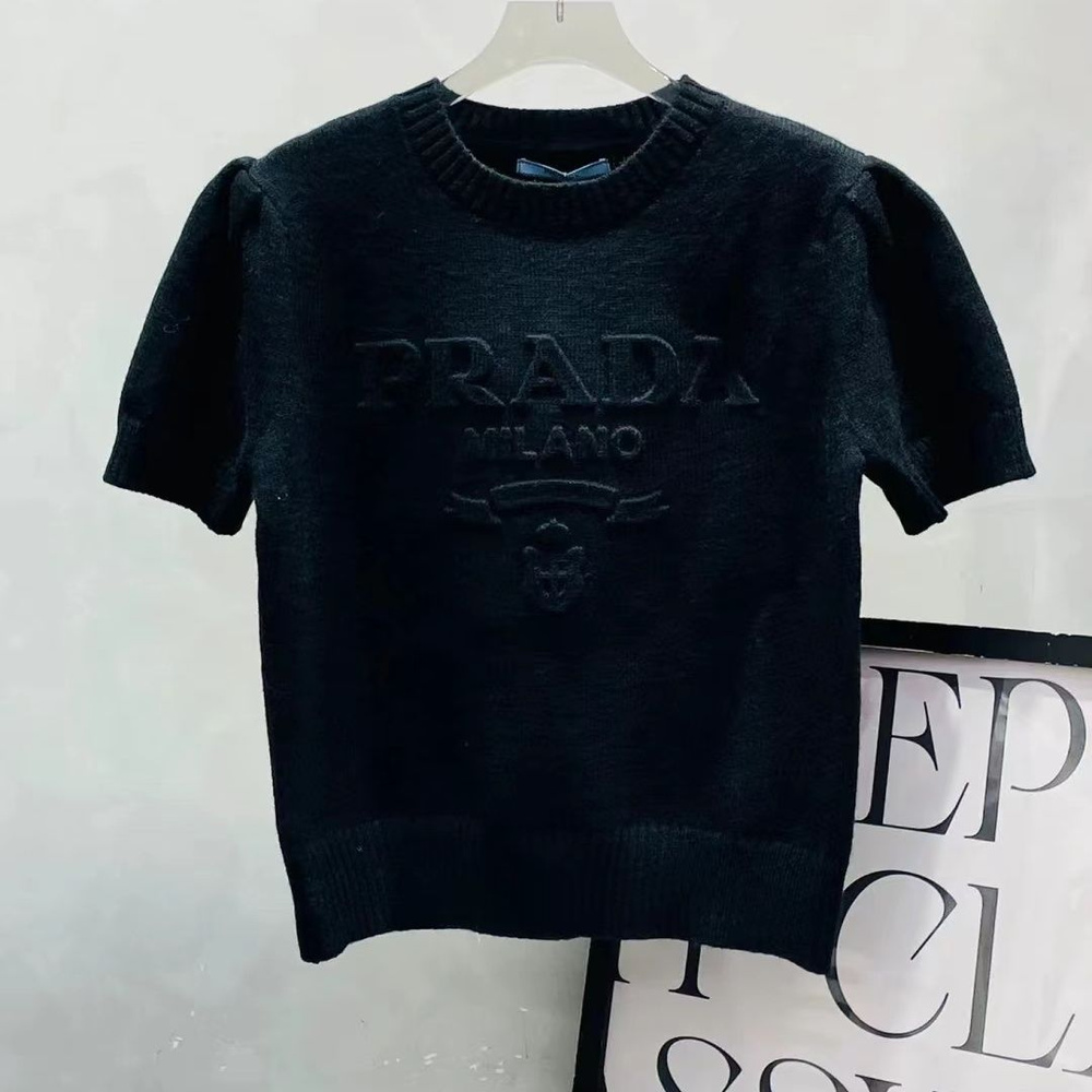 Свитер Prada #1