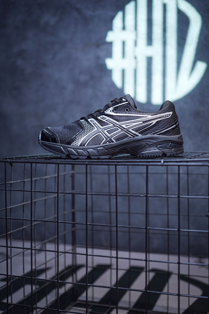 Кроссовки ASICS #1