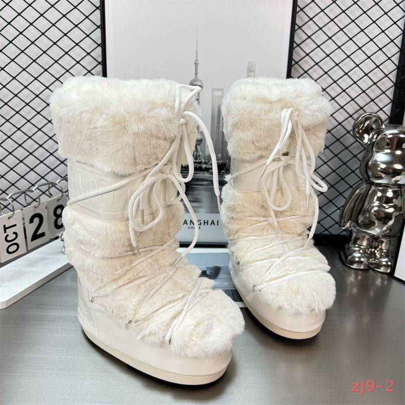 Ботинки Moon Boot #1