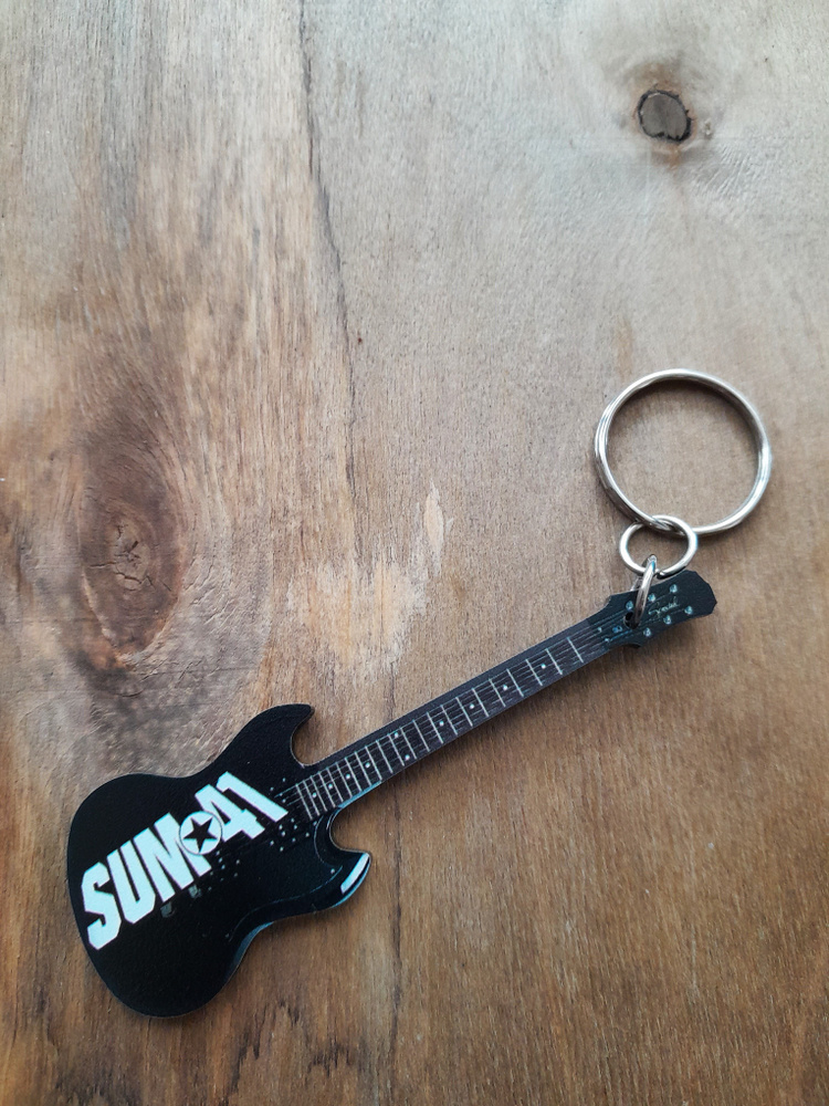 Брелок гитарка SUM41 #1