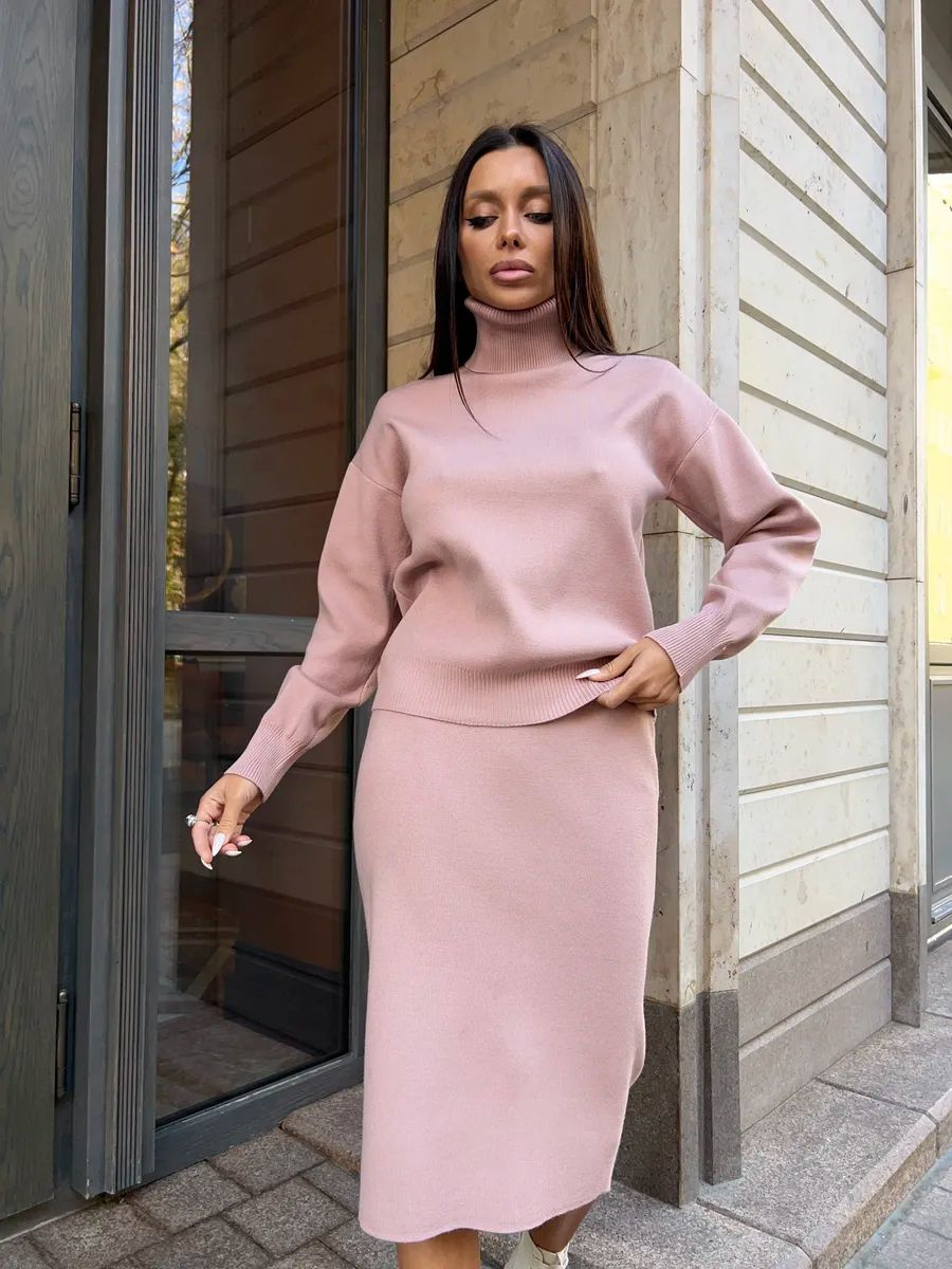 Костюм • бежево-розовый