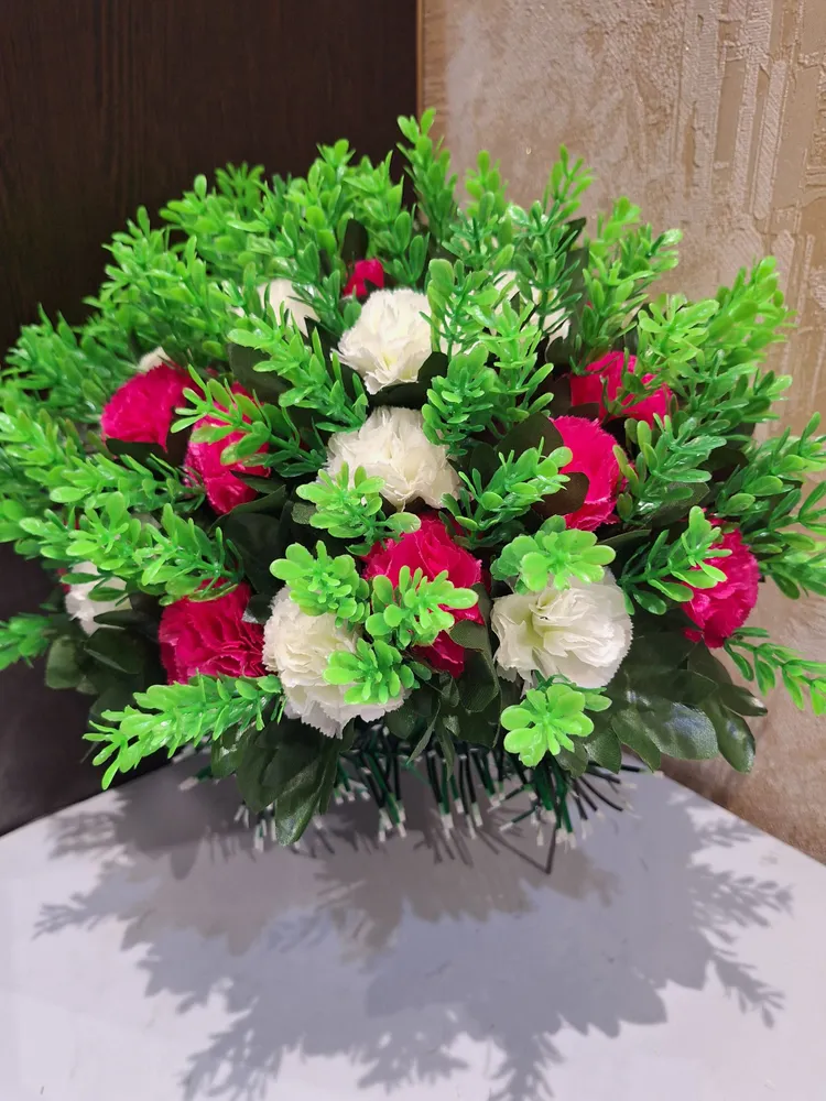 Ритуальная поляна на кладбище/Цветы на кладбище/Гвоздики, 30*30*20 36 голов, 30x30, фото 6