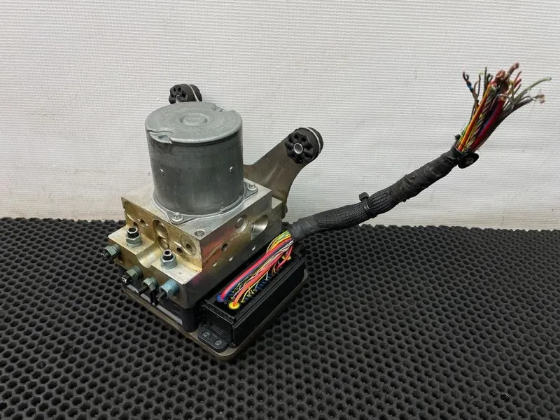 Блок ABS BMW 7-Series 2011 F01 N54B30A 3.0 б/у, 2010 N63B44A 4.4