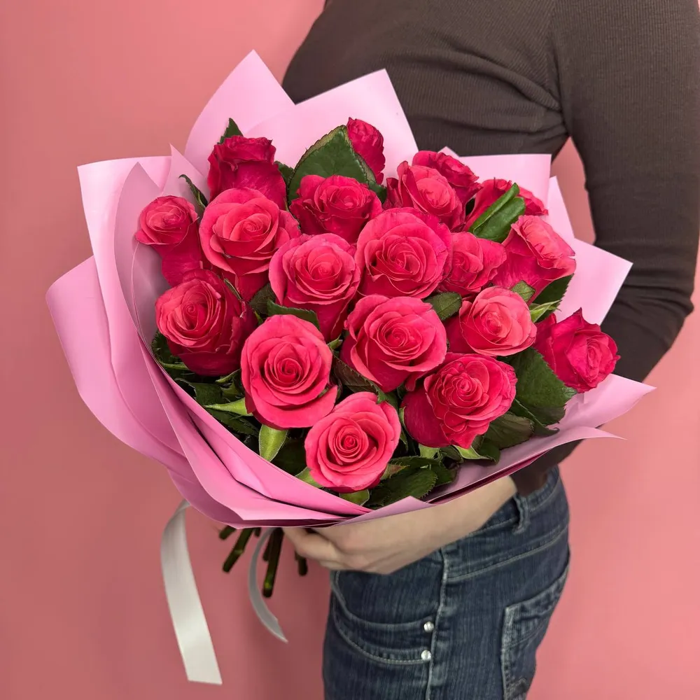 19 малиновых роз Такази, Голландия, 45 см, вариант