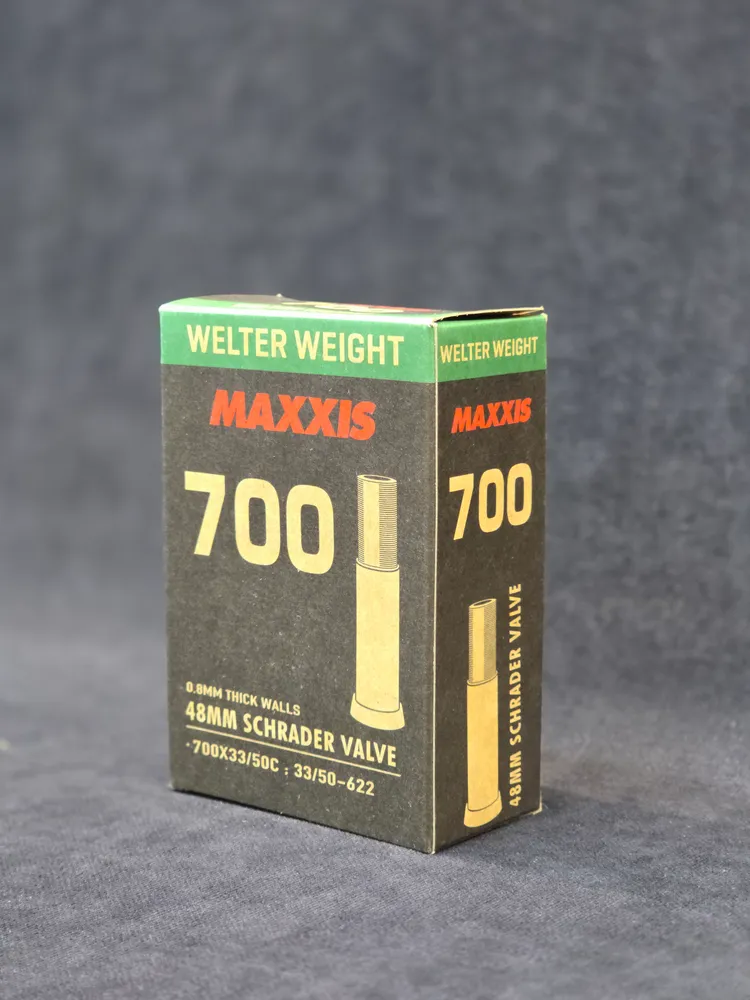 Камера велосипедная Maxxis WelterWeight, 700x33/50c, 48 мм, тип ниппеля - schrader (автомобильный), 700x33, фото 3