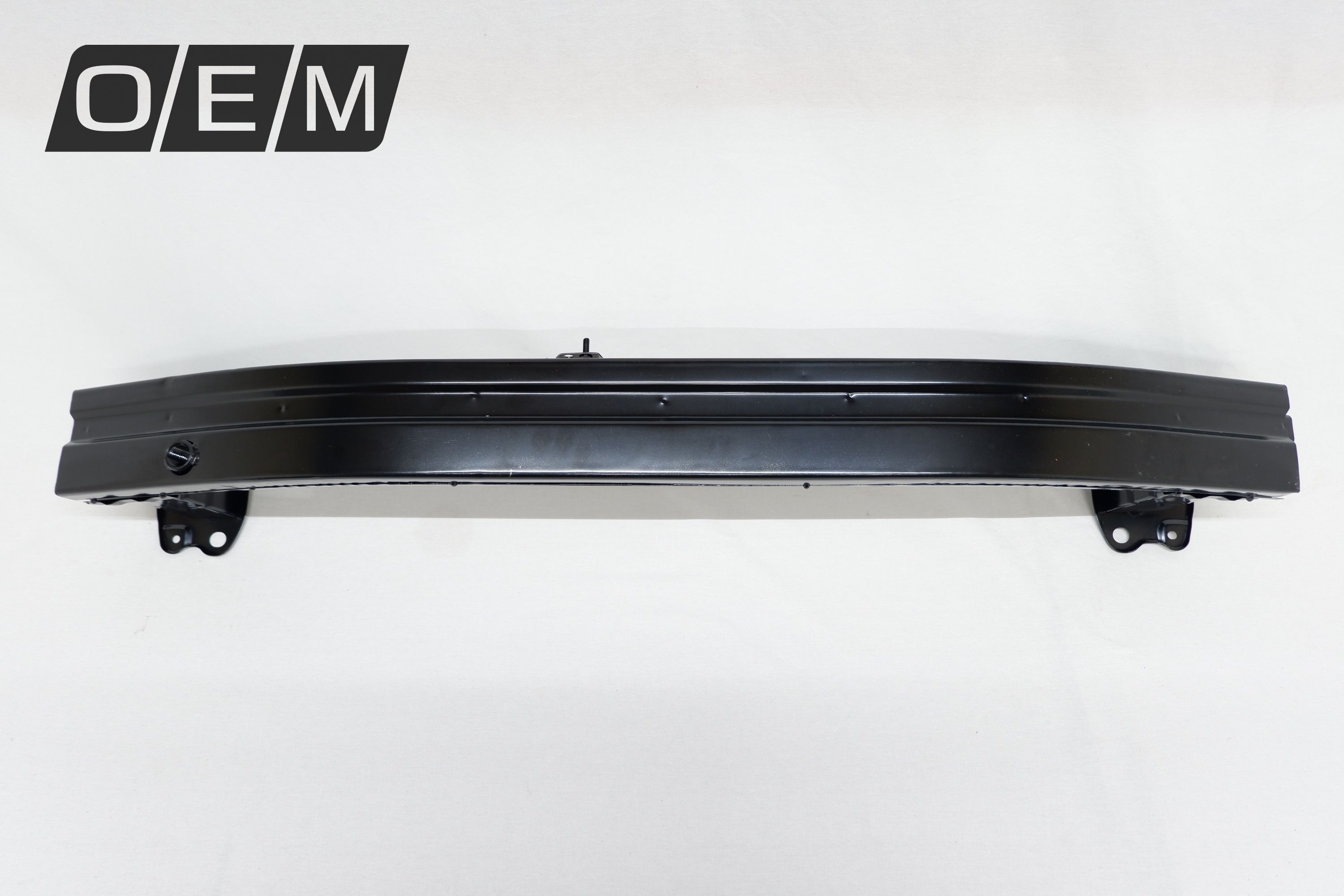 Усилитель бампера переднего Kia Optima 4 JF 64900d4060, Киа