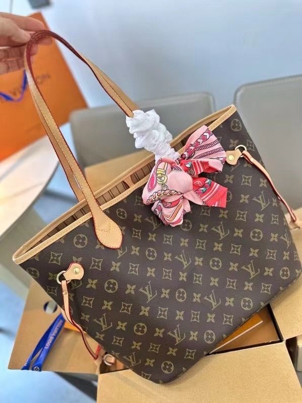 Louis Vuitton Сумка на плечо шоппер #1