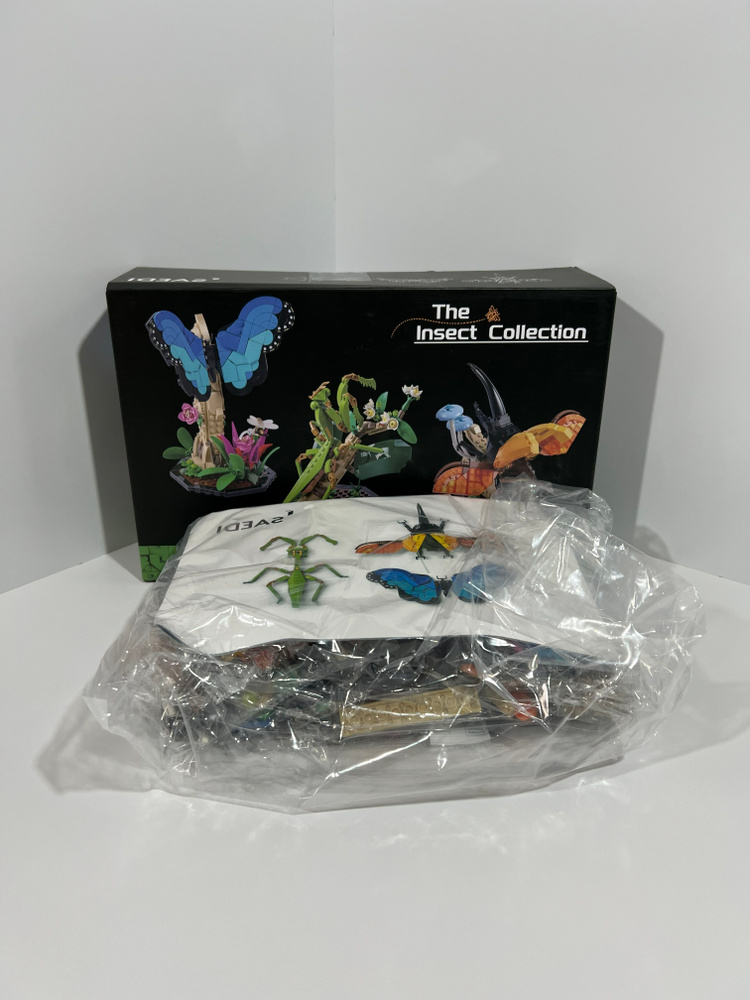 Конструктор Коллекция насекомых / The Insect Collection / 1111 деталей #1