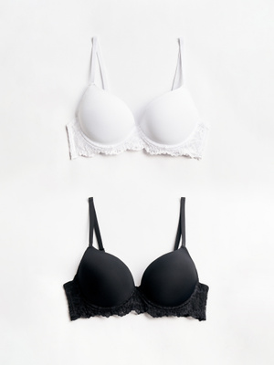 Лесбиянкалар бір-бірінің сүтті сиськилерін сорып алады