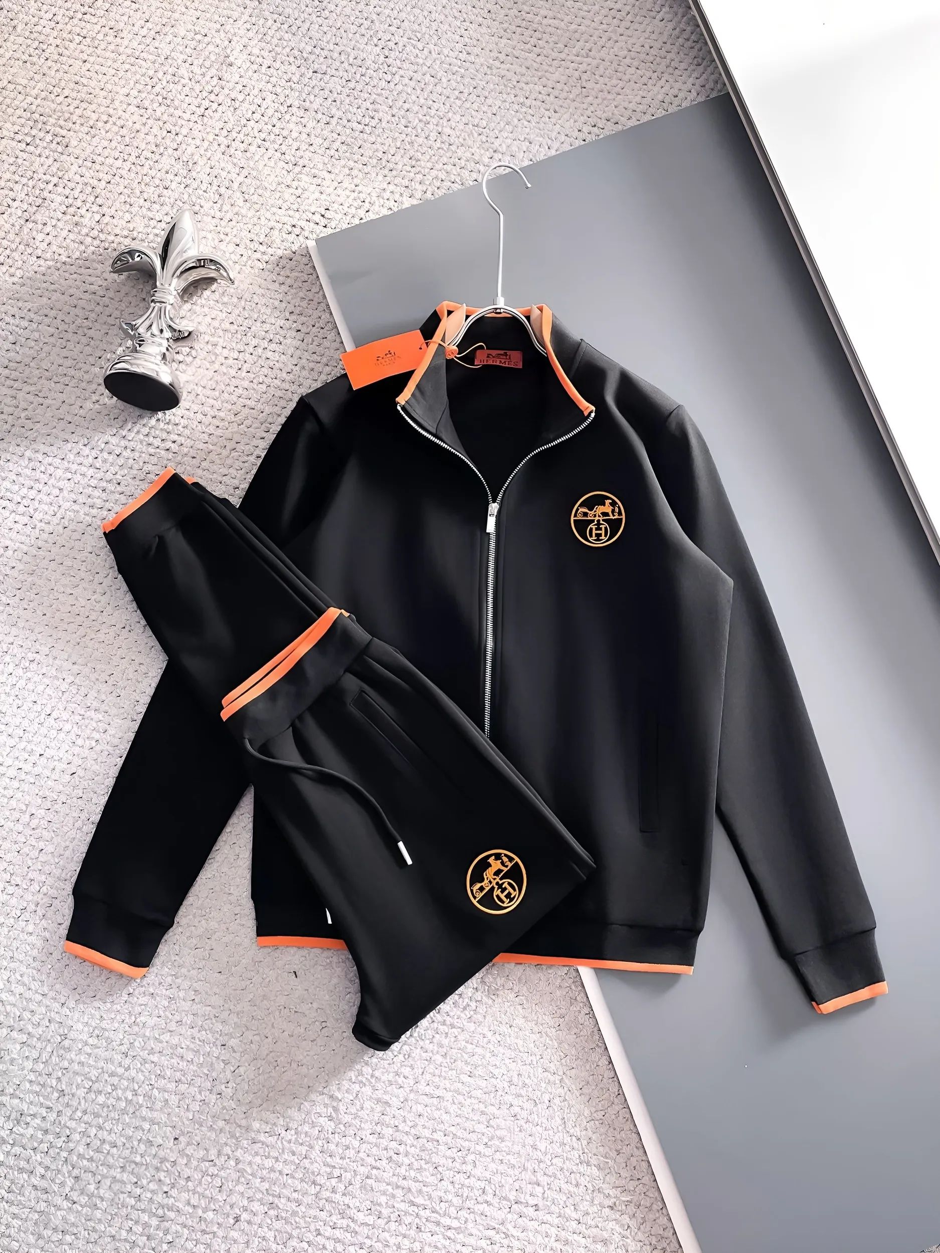 HERMES メンズ セットアップ 48 (M) Костюм спортивный Мужской Hermes Повседневный черный графит