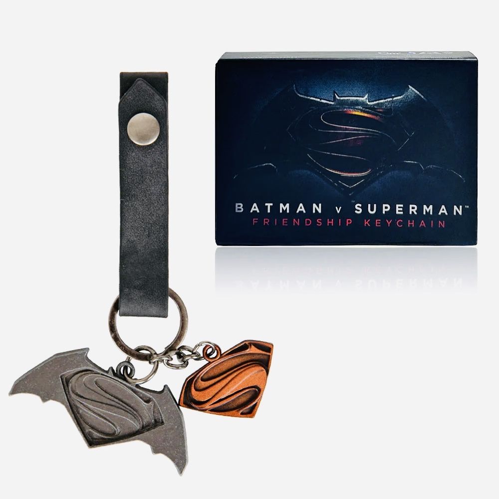 DC Comics Batman V Superman Дружбенный Брелок QMx Collectible
